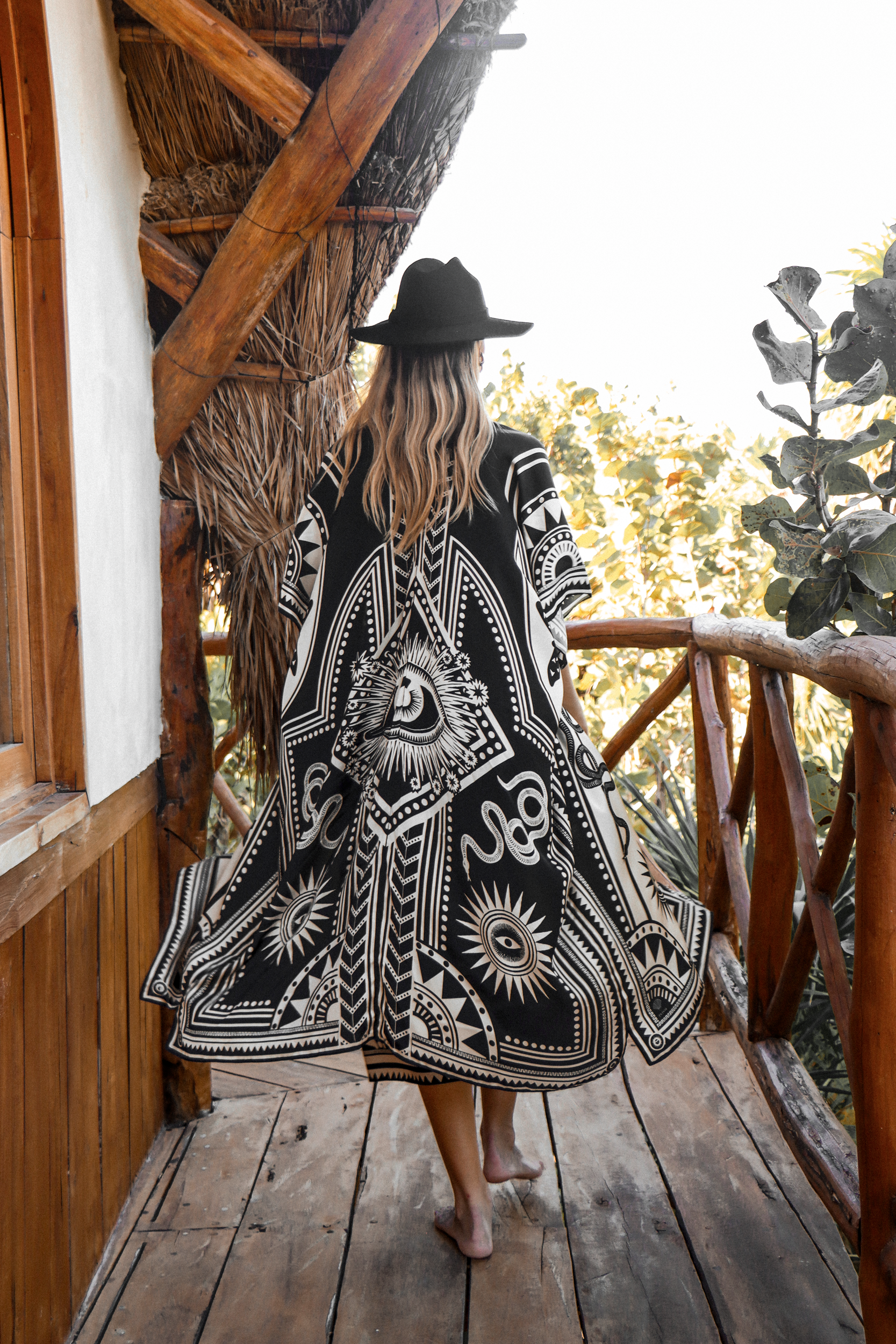 Nazar Kimono, Black