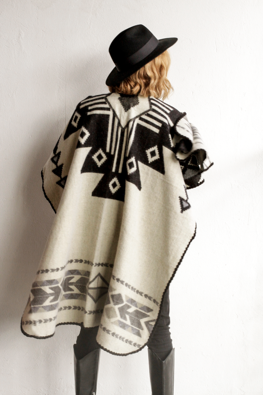 Aras Black Poncho