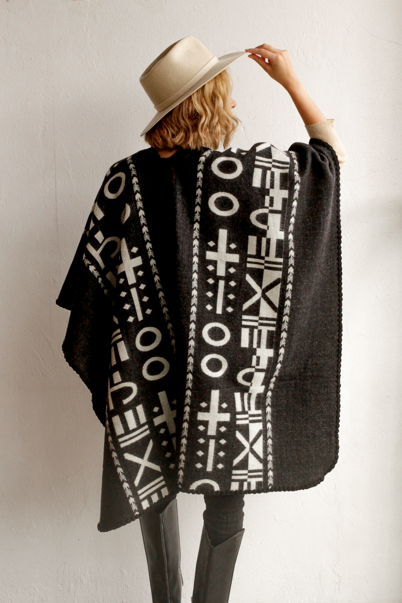 XO Black & Beige Poncho