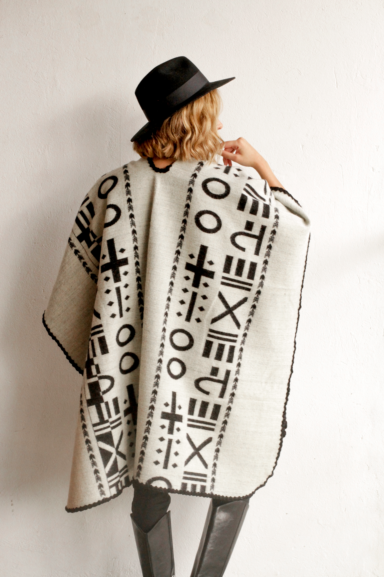 XO Black & Beige Poncho
