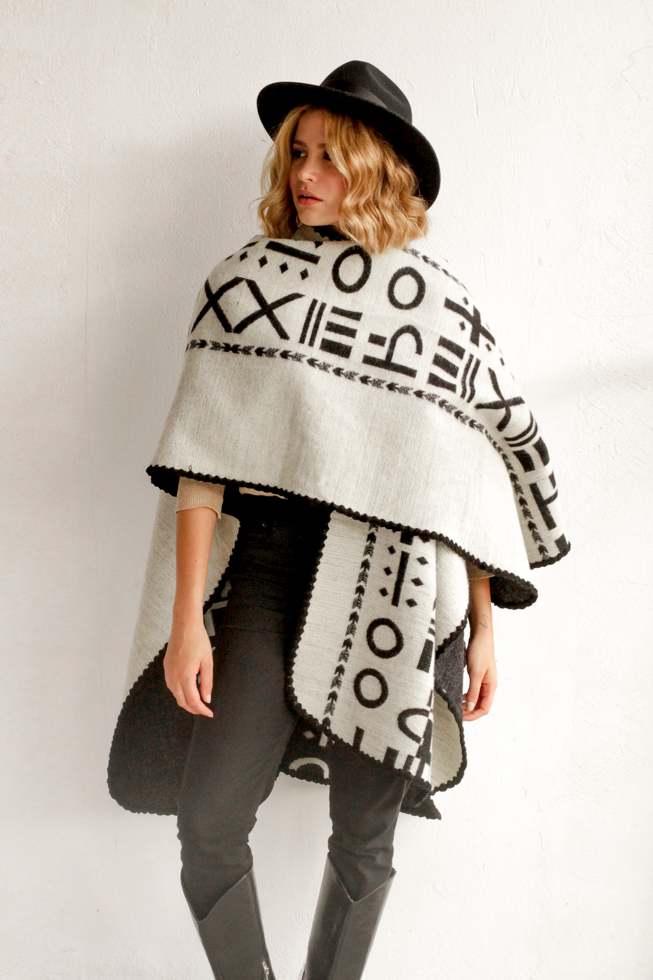 XO Black & Beige Poncho