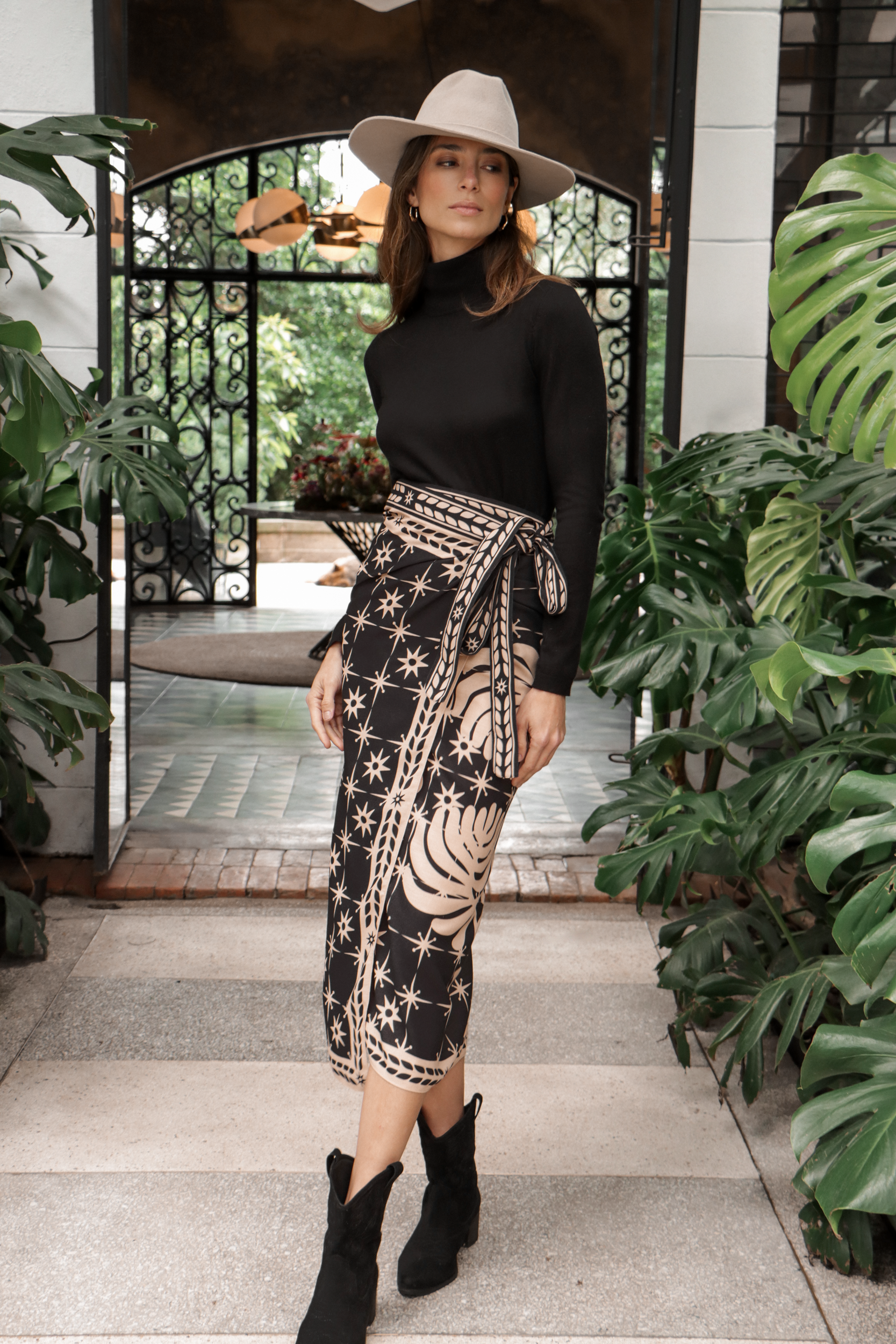 Comet Sari, Wrap dress - Black