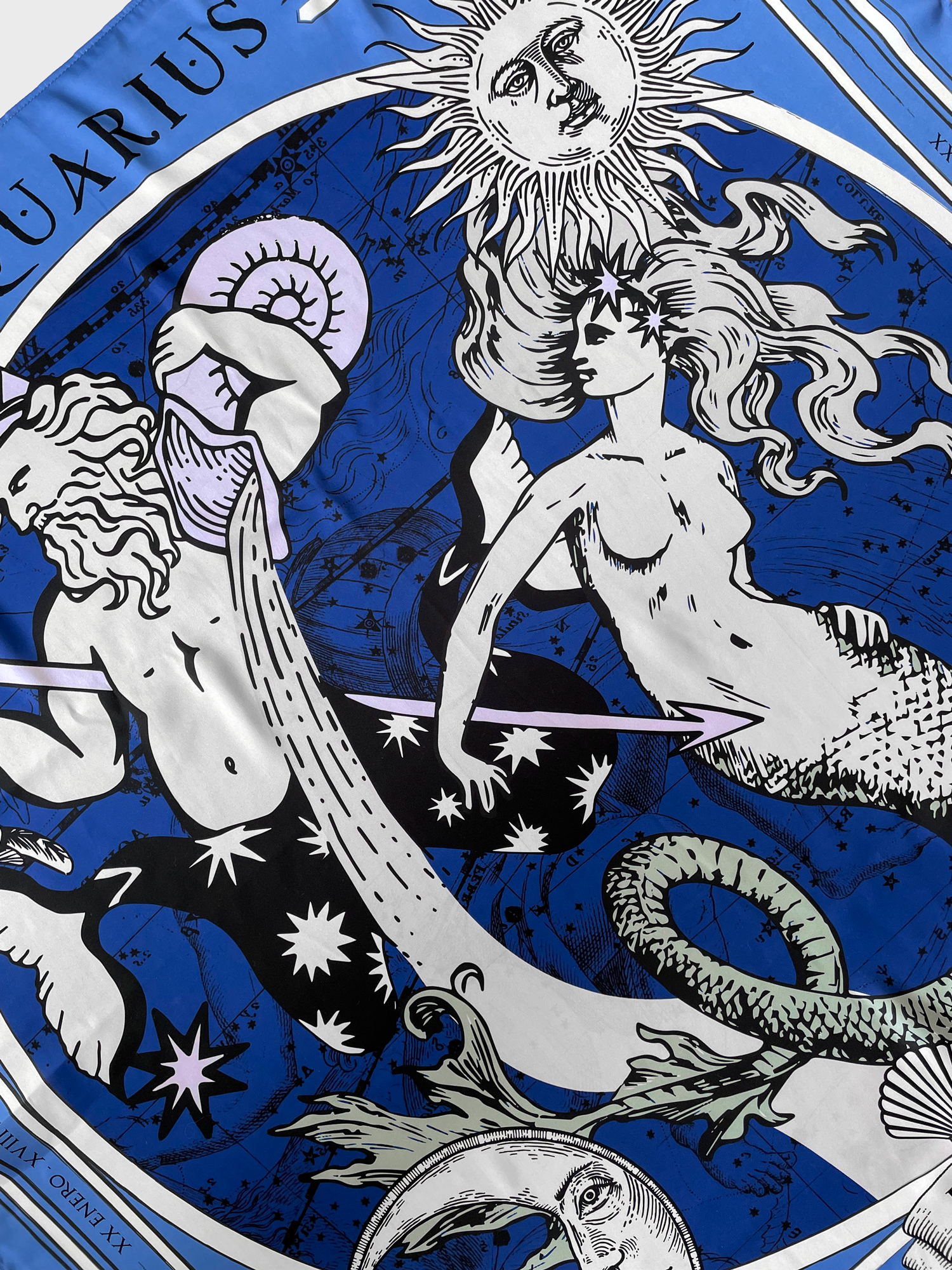 AQUARIUS Scarf
