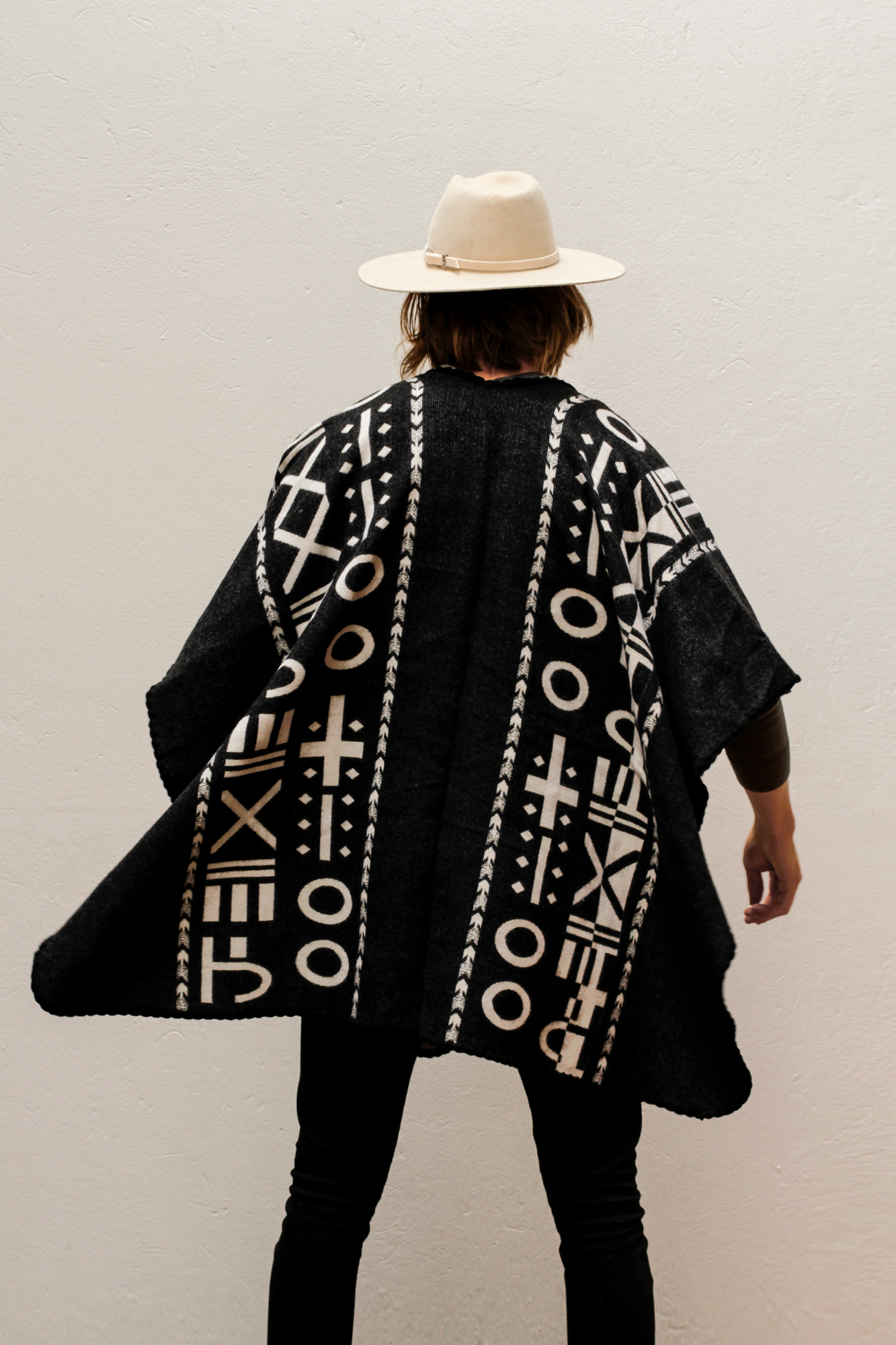 XO Black & Beige Poncho