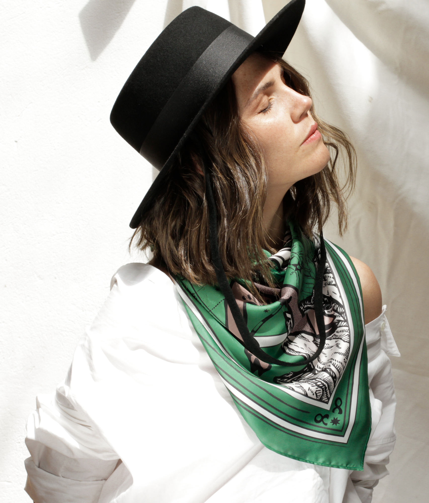 TAURUS Scarf